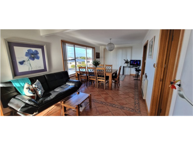 23 Elizabeth St, Somerset TAS 7322
