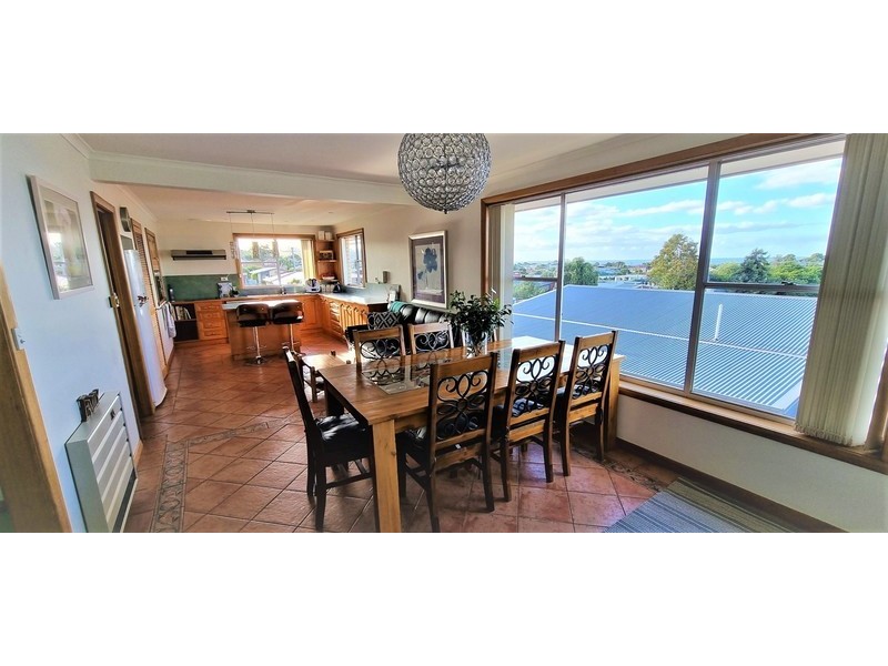 23 Elizabeth St, Somerset TAS 7322