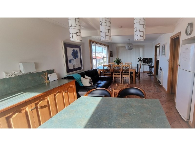 23 Elizabeth St, Somerset TAS 7322