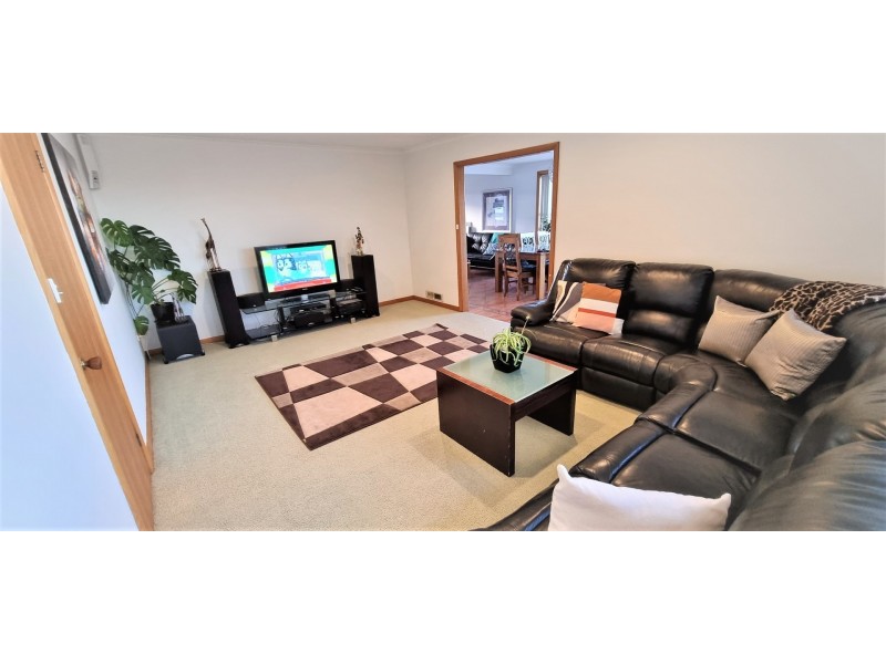 23 Elizabeth St, Somerset TAS 7322