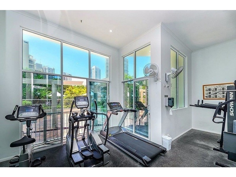 15-21 Breaker Street, Main Beach QLD 4217