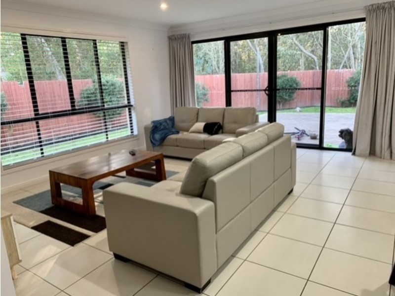 20 Rushcutters Court, Sandstone Point QLD 4511