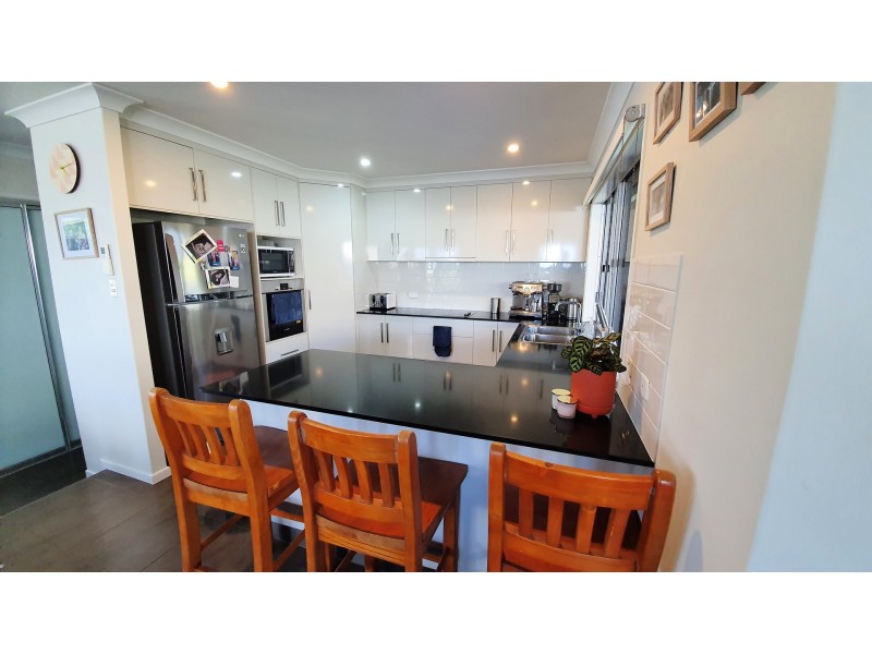28 Bjelke Circuit, Rural View QLD 4740