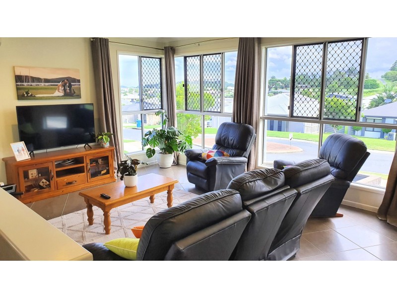28 Bjelke Circuit, Rural View QLD 4740