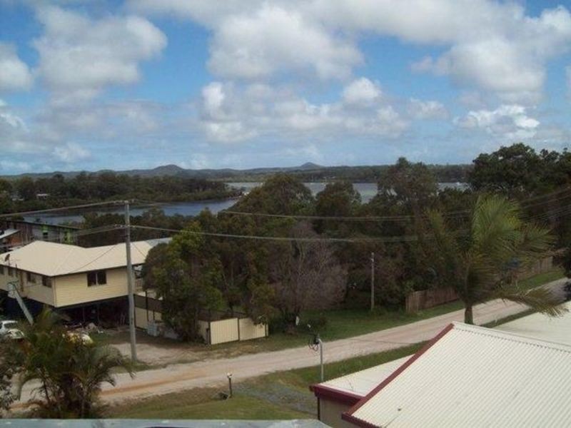 11 Camena Street, Macleay Island QLD 4184