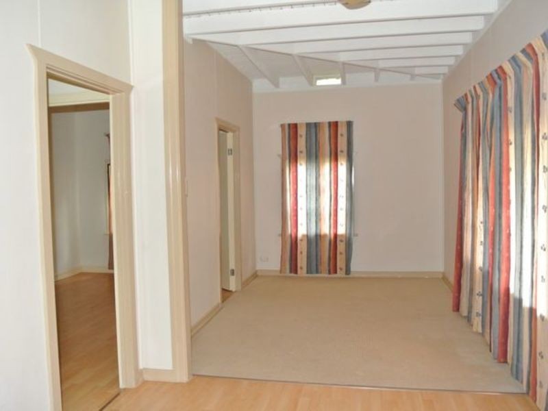 11 Camena Street, Macleay Island QLD 4184