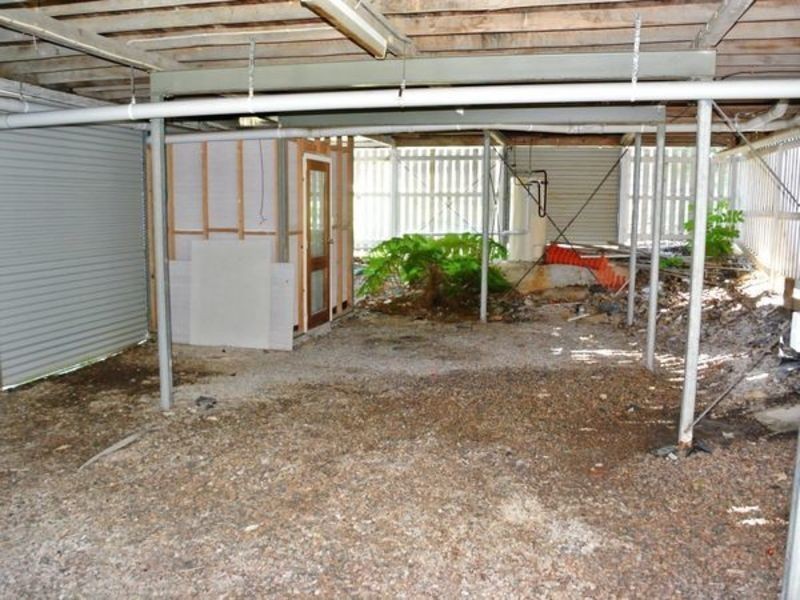 11 Camena Street, Macleay Island QLD 4184