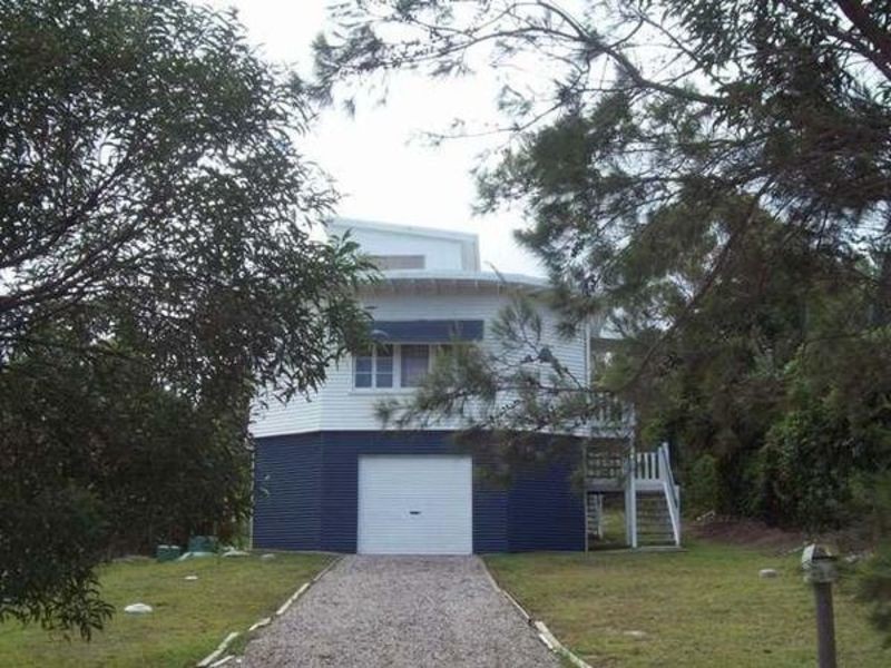 11 Camena Street, Macleay Island QLD 4184