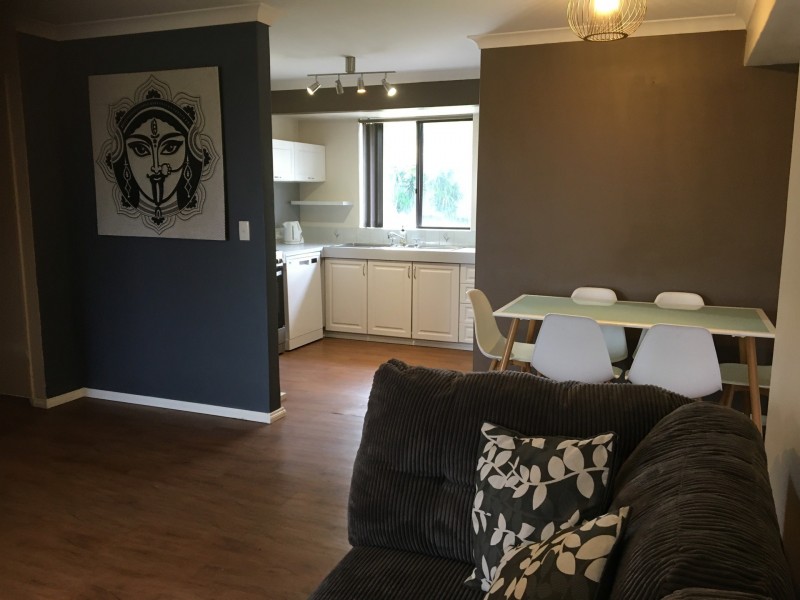 44 Balfour Rd, Swan View WA 6056