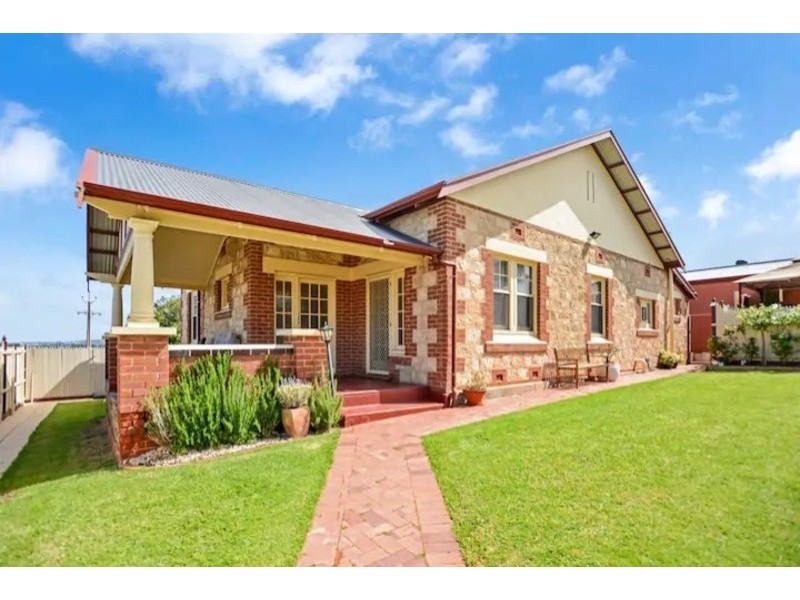 21 Hindmarsh Road, Mccracken SA 5211