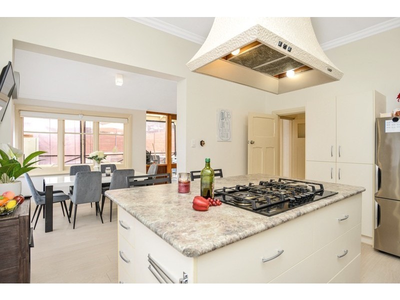 21 Hindmarsh Road, Mccracken SA 5211