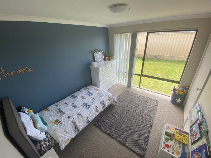 13 Neslite Road, Dalyellup WA 6230