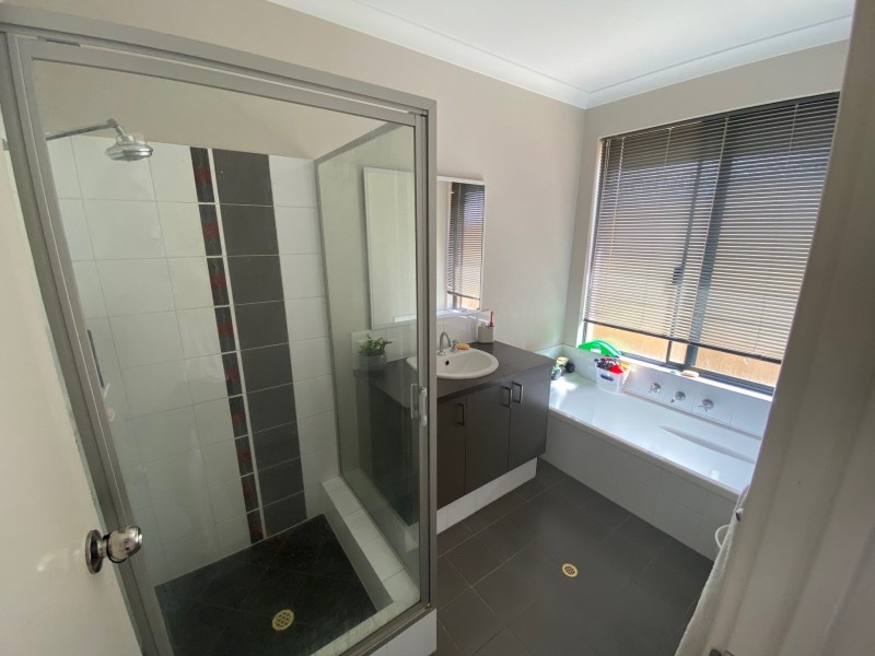 13 Neslite Road, Dalyellup WA 6230