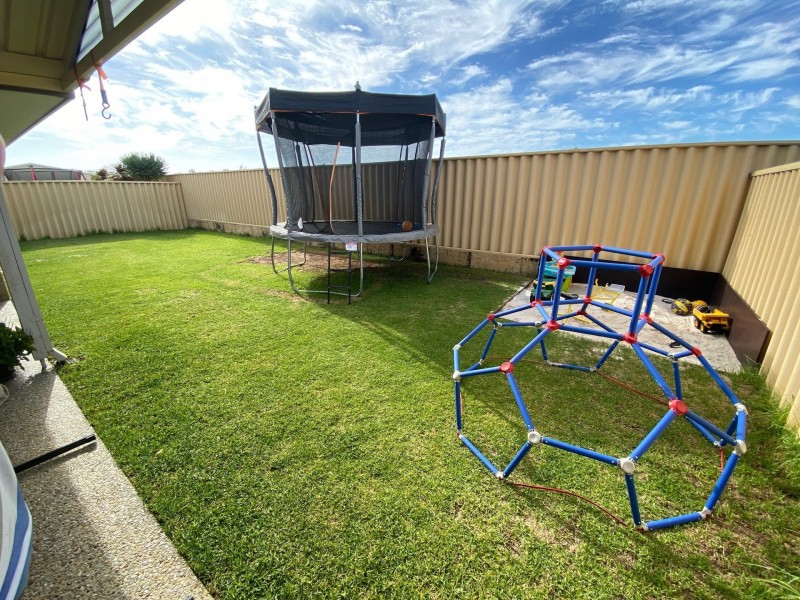 13 Neslite Road, Dalyellup WA 6230