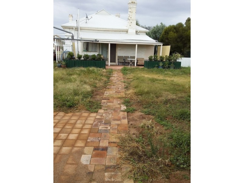 2 Brookong St, Lockhart NSW 2656