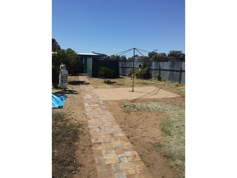 2 Brookong St, Lockhart NSW 2656