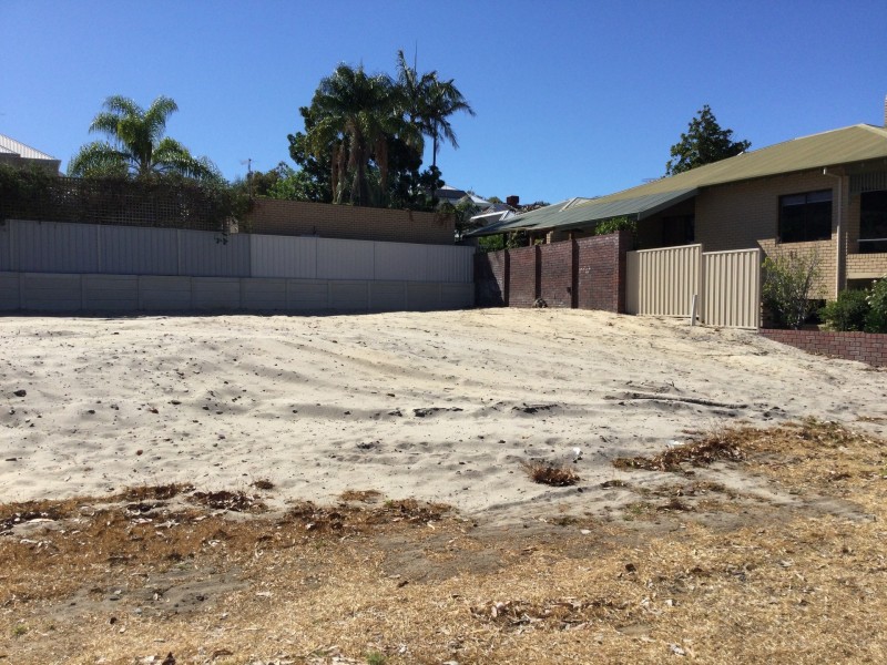 38A Redmond Street, Salter Point WA 6152