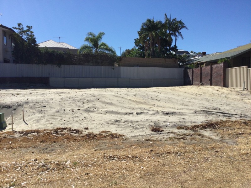 38A Redmond Street, Salter Point WA 6152
