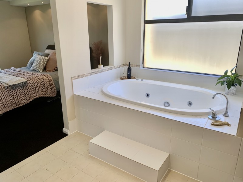 24 Pleasant Avenue, Piara Waters WA 6112