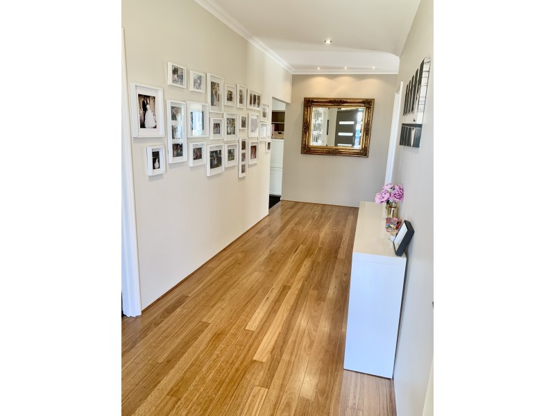 24 Pleasant Avenue, Piara Waters WA 6112