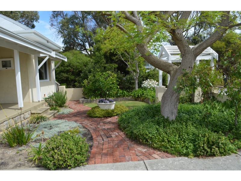 32 Hickory Street, South Fremantle WA 6162