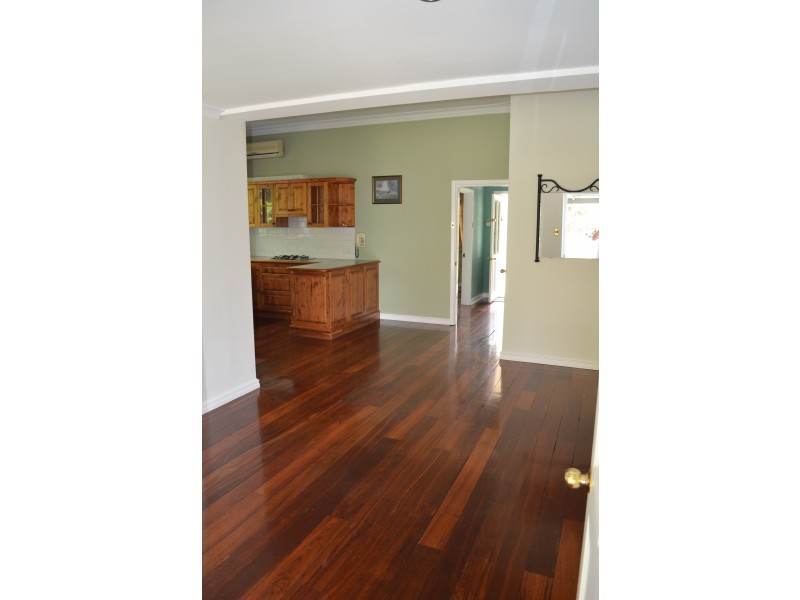 32 Hickory Street, South Fremantle WA 6162