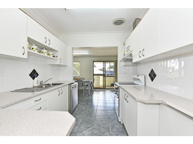 8 nott st, Edgeworth NSW 2285