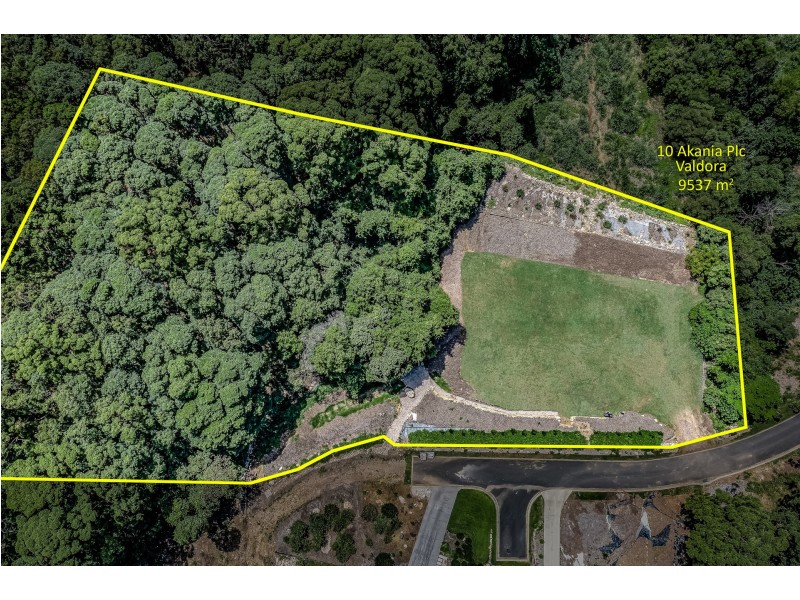 10 Akania Place, Valdora QLD 4561