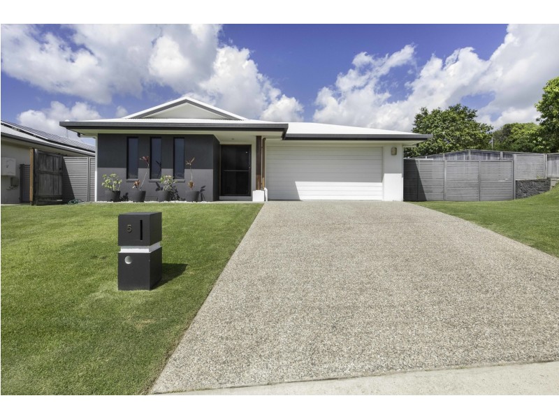 5 Clive Court, Beaconsfield QLD 4740