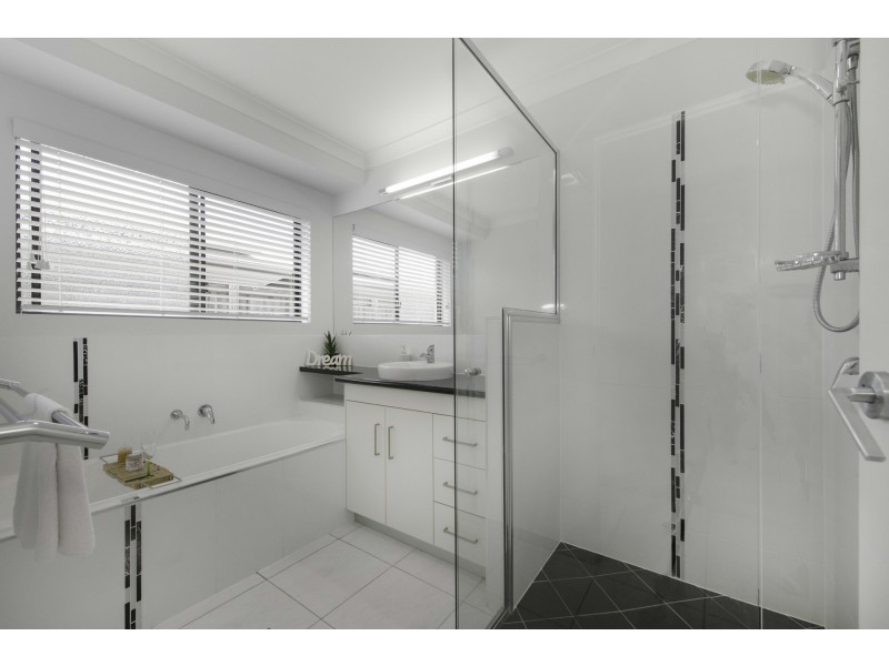 5 Clive Court, Beaconsfield QLD 4740