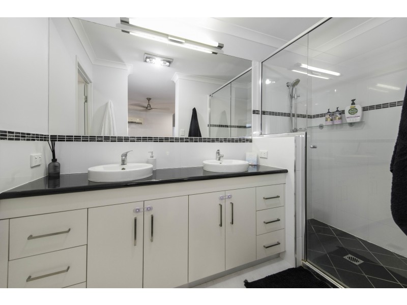 5 Clive Court, Beaconsfield QLD 4740