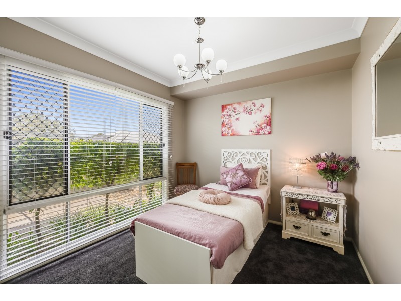 23 Neiwand St, Kearneys Spring QLD 4350