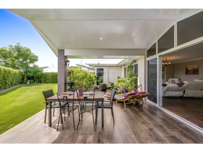 23 Neiwand St, Kearneys Spring QLD 4350