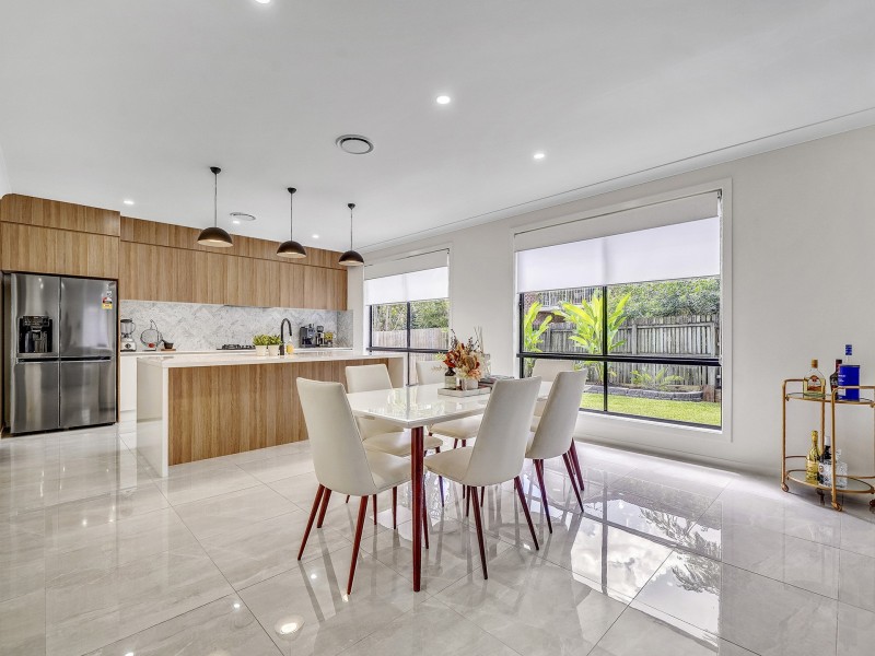 34 Embie Street, Holland Park West QLD 4121