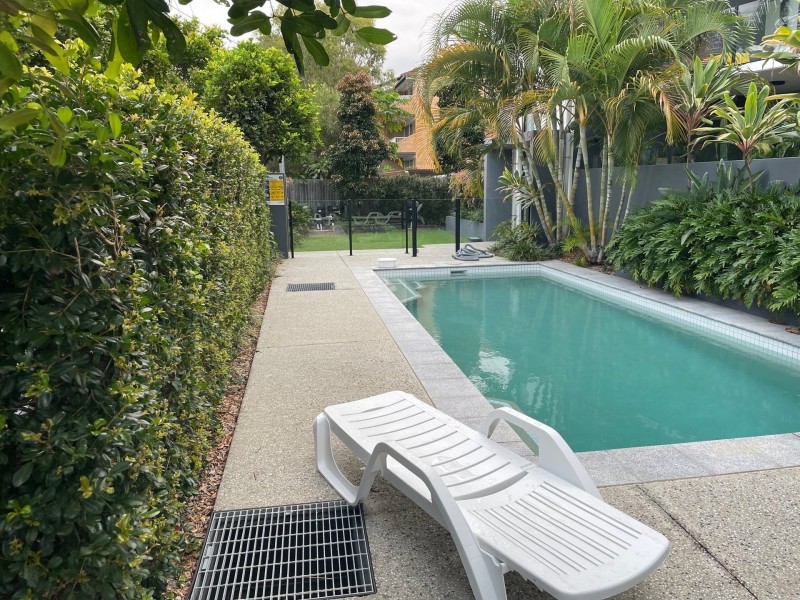 12/15-17 Bullimah Avenue, Burleigh Heads QLD 4220