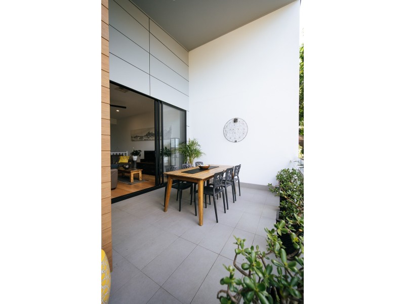 14 SIXTH AVENUE, Balmoral QLD 4171