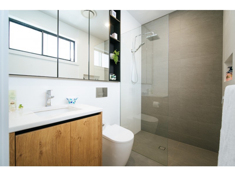 14 SIXTH AVENUE, Balmoral QLD 4171