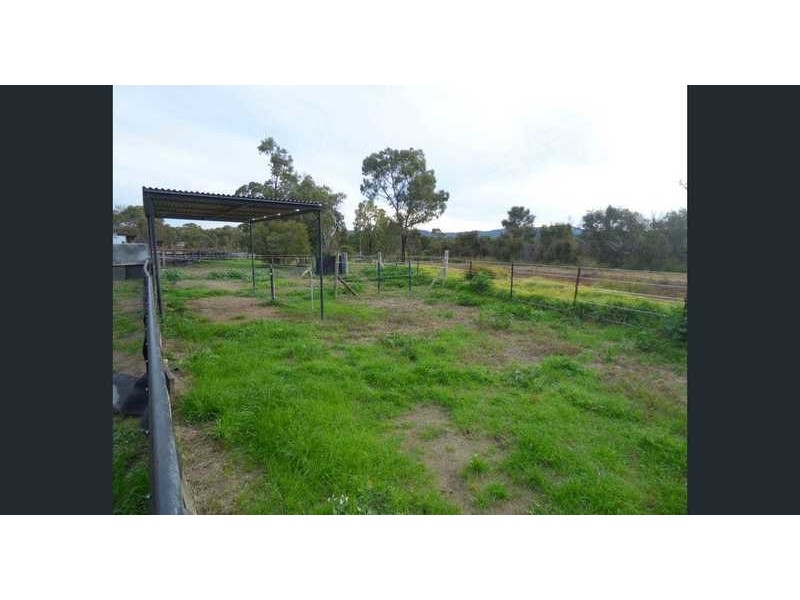 6 racecourse road, Cessnock NSW 2325