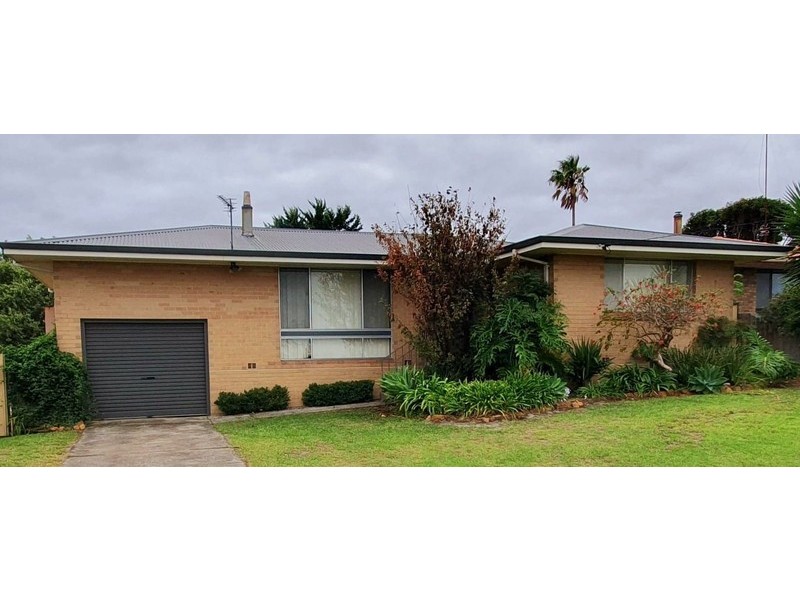 42 Wattle Crescent, Manjimup WA 6258