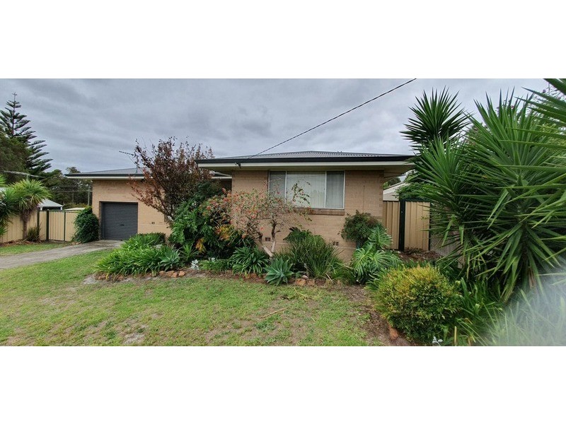 42 Wattle Crescent, Manjimup WA 6258