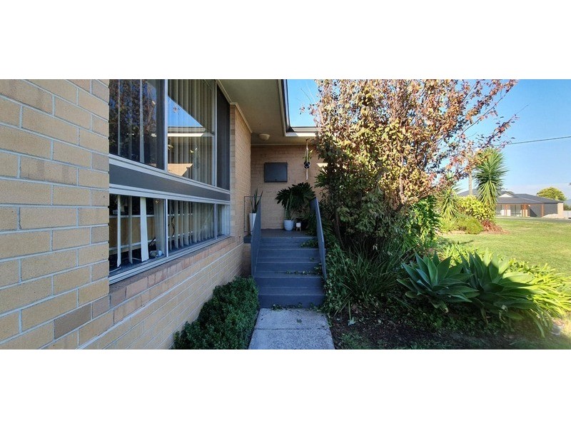 42 Wattle Crescent, Manjimup WA 6258