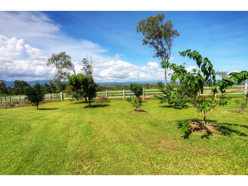 128 Rankine Drive, Tolga QLD 4882