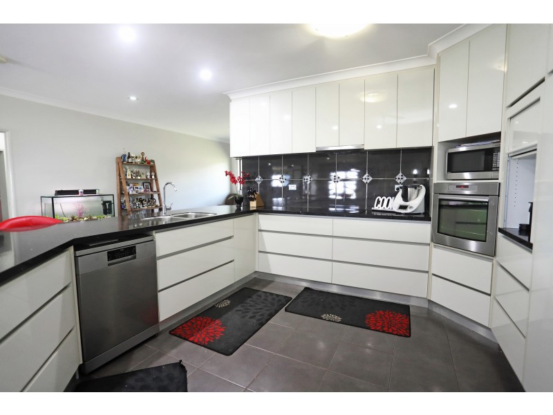 128 Rankine Drive, Tolga QLD 4882