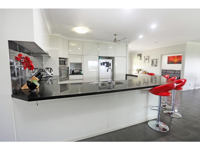 128 Rankine Drive, Tolga QLD 4882