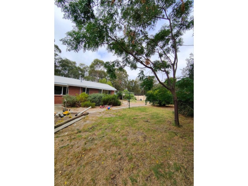 60 Tottenham St, Chidlow WA 6556