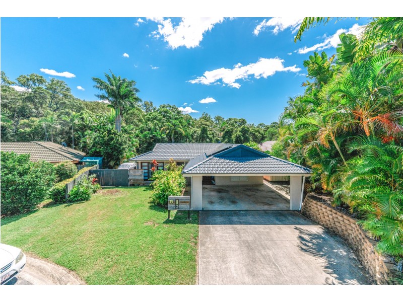 19 Pinemount Crescent, Oxenford QLD 4210