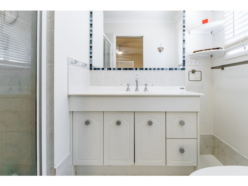 19 Pinemount Crescent, Oxenford QLD 4210