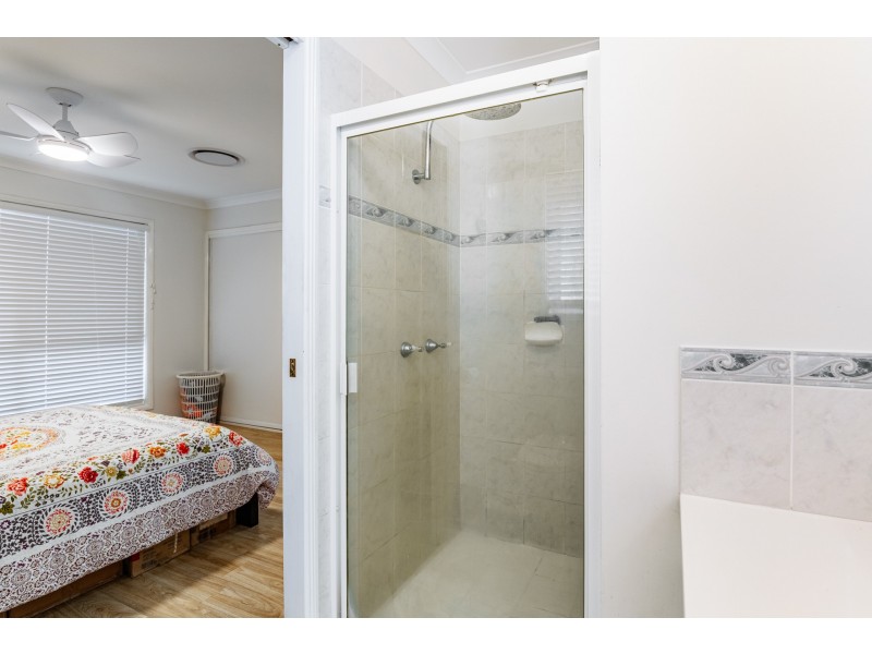 19 Pinemount Crescent, Oxenford QLD 4210