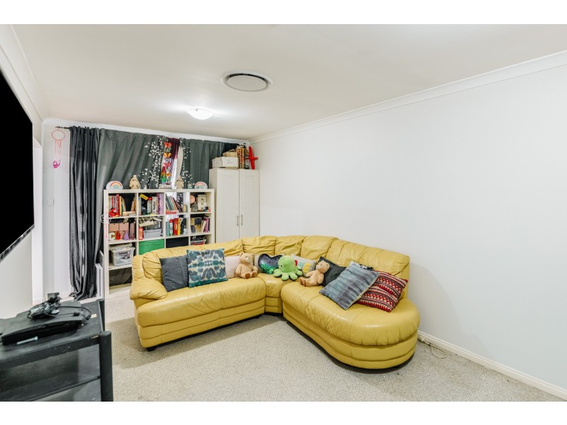 19 Pinemount Crescent, Oxenford QLD 4210