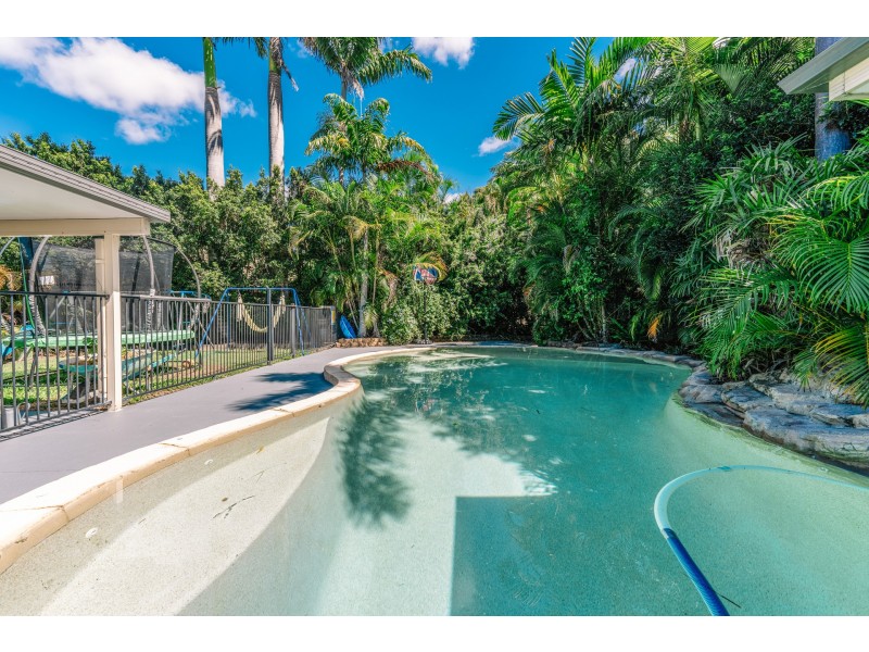 19 Pinemount Crescent, Oxenford QLD 4210